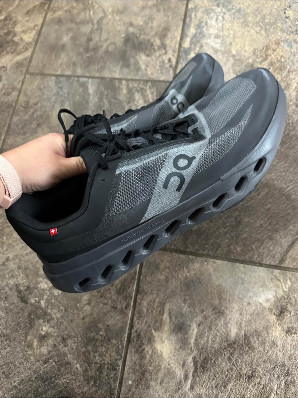Like New Men’s On CloudSurfer Next Shoes size 12.5